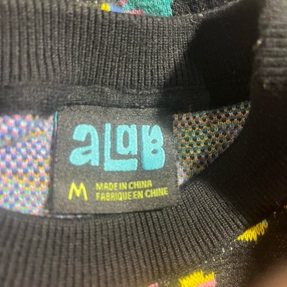 Black and multi-coloured floral sweater #floral #fall 
-aLab
-medium - Picture 4 of 6